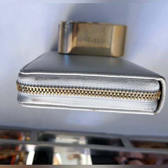 Horsebit gucci wallet used but great condition. - Picture 4 of 5